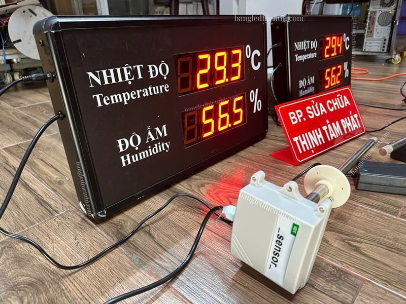 cảm biến nhiệt độ và độ ẩm